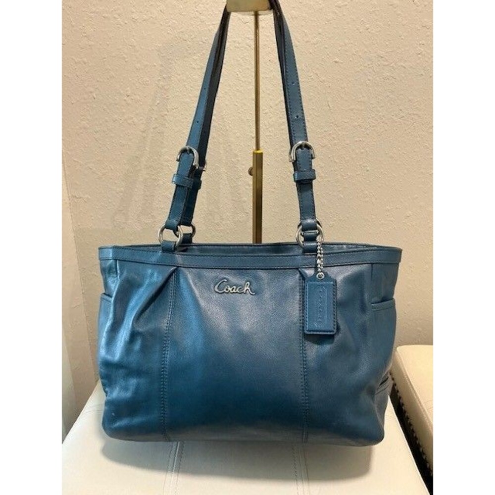 Coach Blue Leather Pleated Front/Back Pocket Gallery East/West Bag 17721